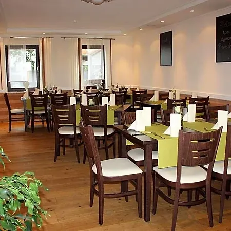 Osswald מלון Kirchheim am Ries